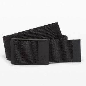 Lululemon Commission Belt Black Size: Small 26-30